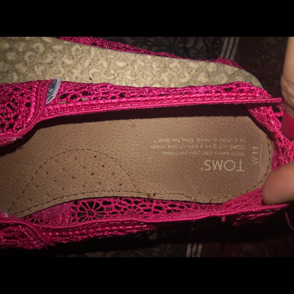 Lace Toms - Picture 4 of 4
